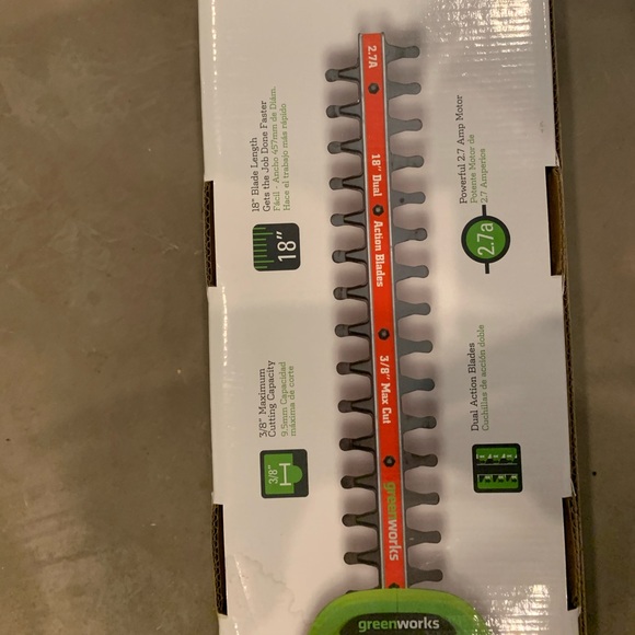 Greenworks Electric Hedge Trimmer - Picture 4 of 8